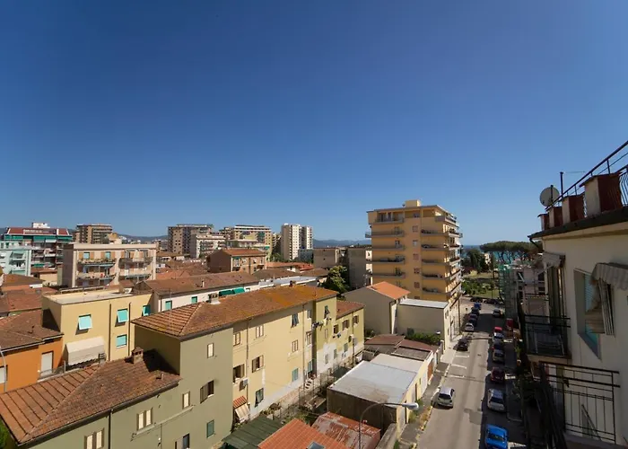 La Luna Nel Golfo - A * Follonica