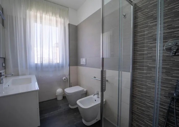 La Luna Nel Golfo - A Follonica