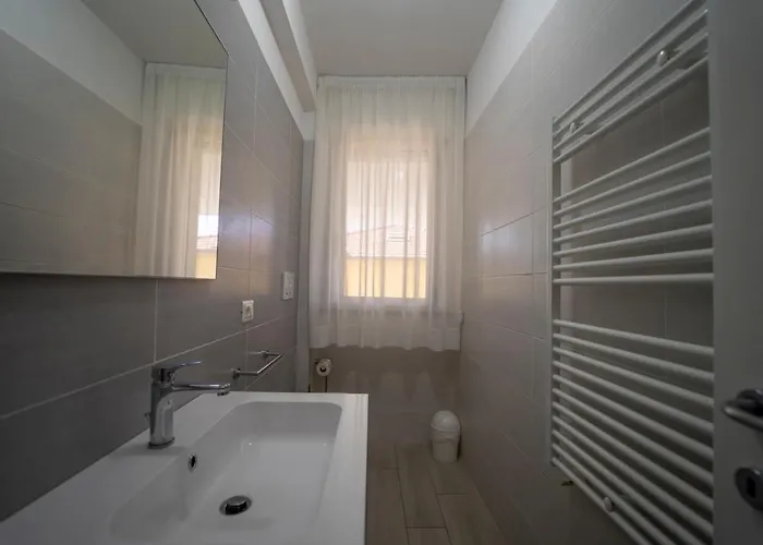 La Luna Nel Golfo - A Follonica