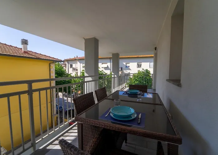 La Luna Nel Golfo - A *