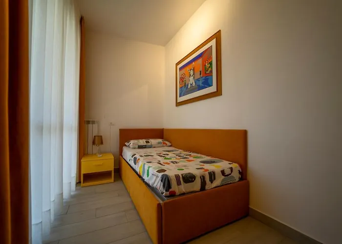 La Luna Nel Golfo - A * Follonica