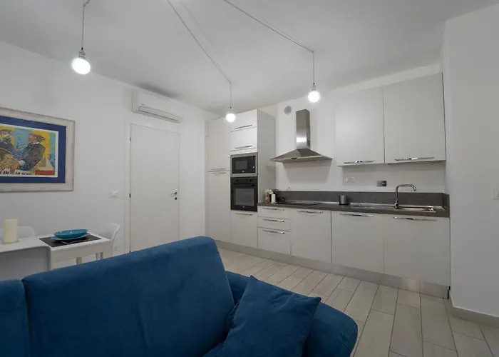 La Luna Nel Golfo - A Follonica