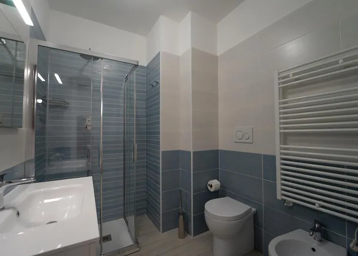 La Luna Nel Golfo - A * Follonica