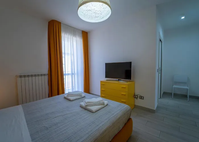 La Luna Nel Golfo - A Follonica